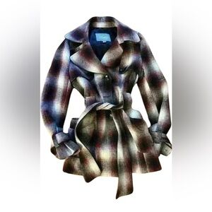 *stunning* fall jacket by Vanity  red buffalo plaid